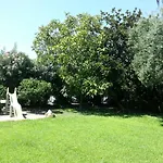 Garden Basement - Seminterrato Max 4 Ospiti - Fiumicino Vicino Aeroporto E Fiera